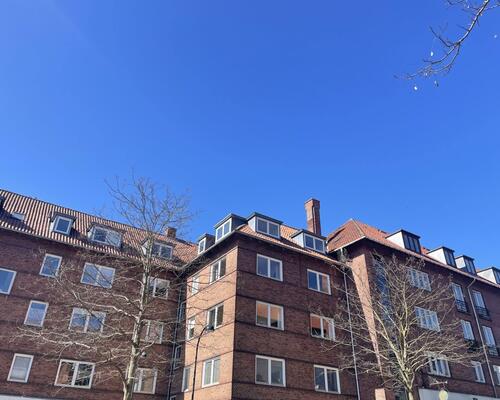 Fuldt møbleret lys penthouse lejlighed | Gentofte