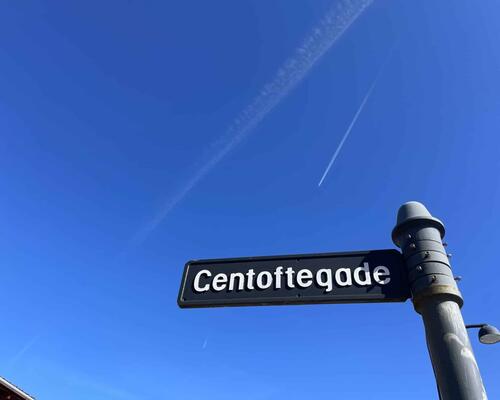 Fuldt møbleret lys penthouse lejlighed | Gentofte