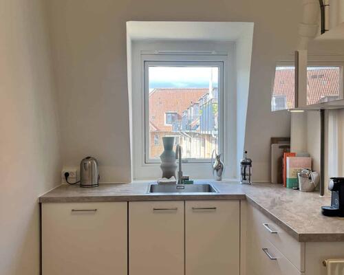 Fuldt møbleret lys penthouse lejlighed | Gentofte