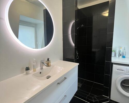 Fuldt møbleret lys penthouse lejlighed | Gentofte