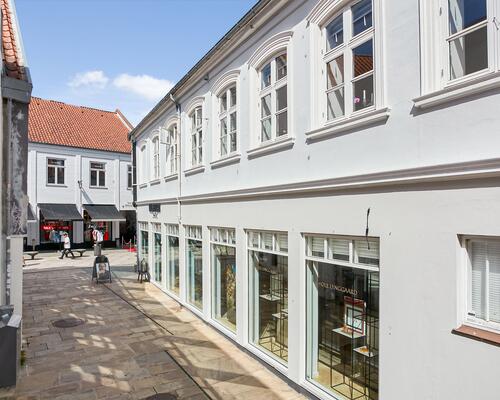 Liebhaverhjem midt på gågaden
