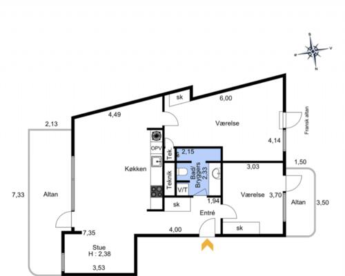 Penthouse lejlighed med 2 store altaner.