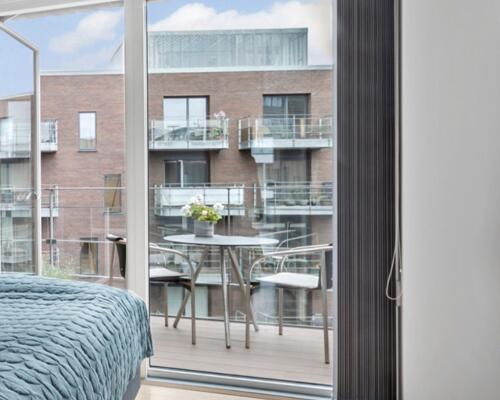 Penthouse lejlighed med 2 store altaner.