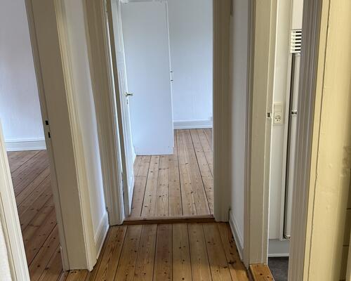 Ny istandsat 2 vær. lejlighed.