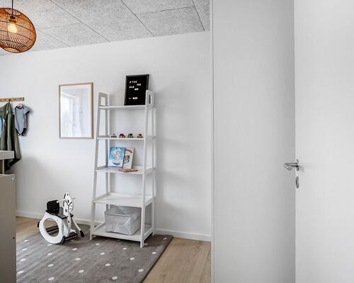 Nyopført familievenligt rækkehus i Snejbjerg med privat have/terrasse og mulighed for ladestander.
