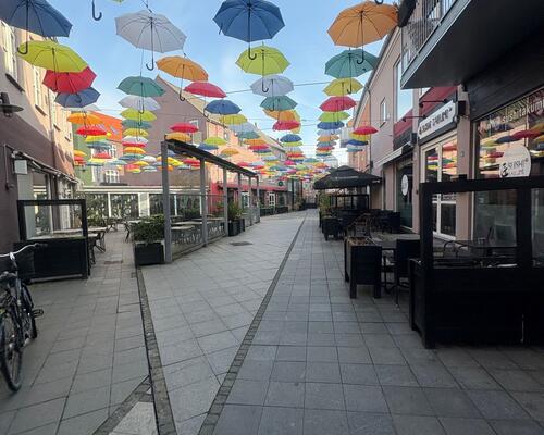 Nyere flot 4. værelses lejlighed i Midtpunktet