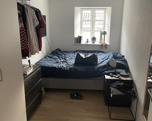 Nyere flot 4. værelses lejlighed i Midtpunktet