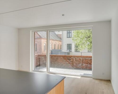 Nyistandsat 3-værelses lejlighed på attraktiv adresse