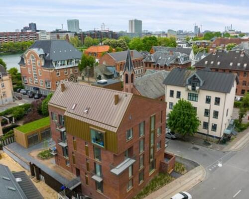 Nyistandsat 3-værelses lejlighed på attraktiv adresse