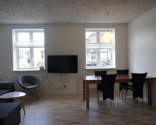 Lys og moderne 3-værelses i stueplan med mulighed for møblering – 81 m2 indflytningsklar bolig