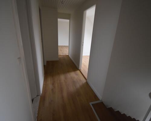 Stor 5 værelses lejlighed i 2 plan i Viby. Delevenlig for 4.