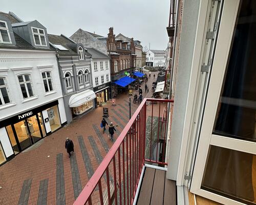 Drømmer du om en altan på størrelse med dit kærlighedsliv? (Lille, men eksisterende!)
