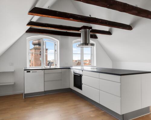 PENTHOUSE MED 20 KVM TAGTERRASSE