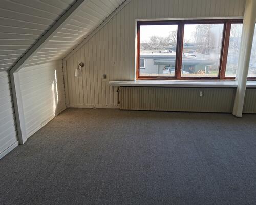 Hyggelig stor 1 værelses lejlighed