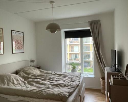 3-værelses lejlighed med udsigt til park!