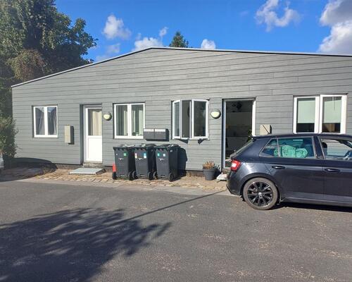 Ønsker du at bo helt centralt i Vordingborg, dog uden larm og støj, så er lejligheden her