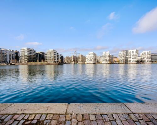 UDEN BOPÆLSPLIGT , eksklusiv penthouselejlighed i 2 plan med 4 soveværelser