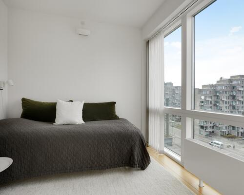 UDEN BOPÆLSPLIGT , eksklusiv penthouselejlighed i 2 plan med 4 soveværelser
