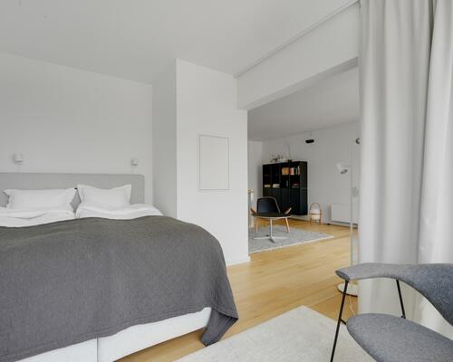 UDEN BOPÆLSPLIGT , eksklusiv penthouselejlighed i 2 plan med 4 soveværelser