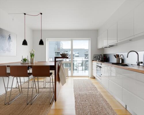 UDEN BOPÆLSPLIGT , eksklusiv penthouselejlighed i 2 plan med 4 soveværelser
