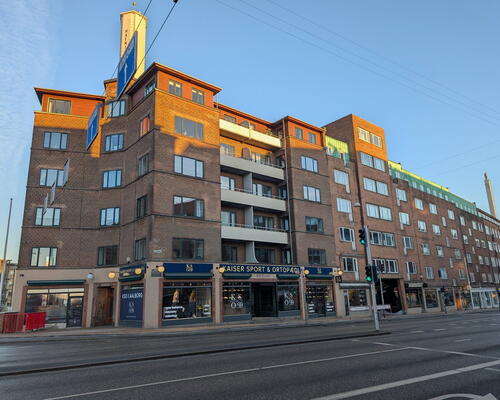 Stor 2 værelses lejlighed på 87 m²