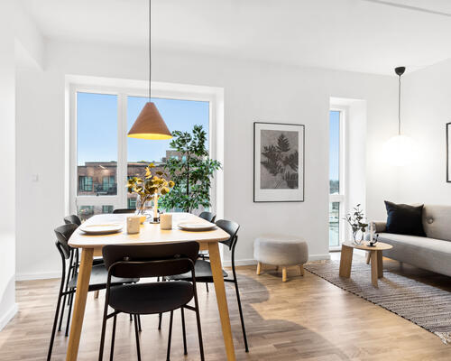RUMMELIG 3-VÆRELSES I RISSKOV PÅ 73M2