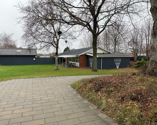 3-værelses 1. sals lejlighed tæt på indkøb, skole m.v
