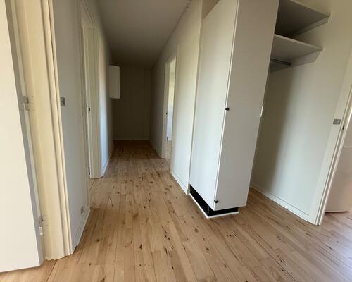3-værelses 1. sals lejlighed tæt på indkøb, skole m.v