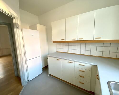 Lys lejlighed i hjertet af Odense med byliv lige udenfor