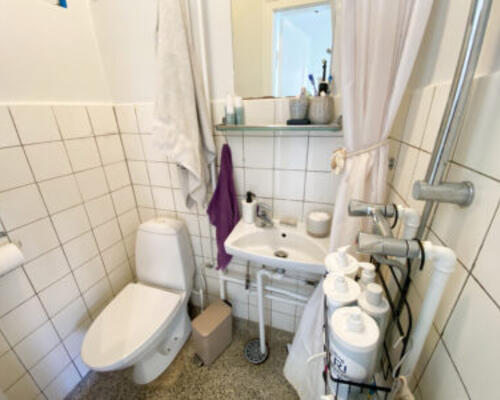 Skøn 2-værelses lejlighed med altan
