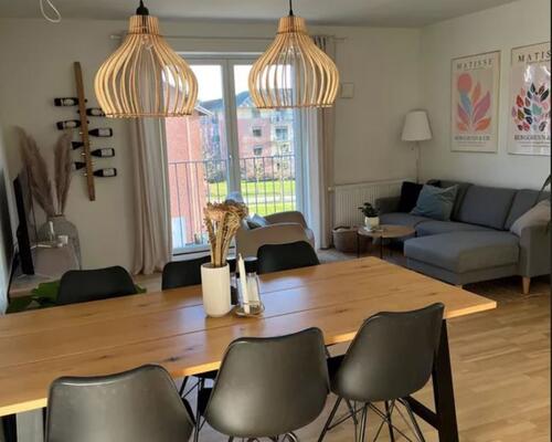 Flot nyistandsat lejlighed central beliggenhed.