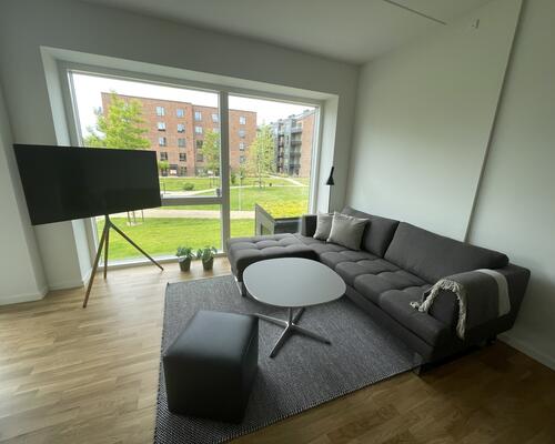 Lejemål på 3. sal med udsigt til park!