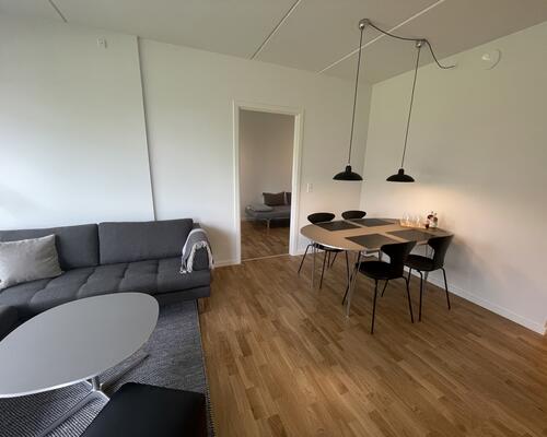 Lejemål på 3. sal med udsigt til park!