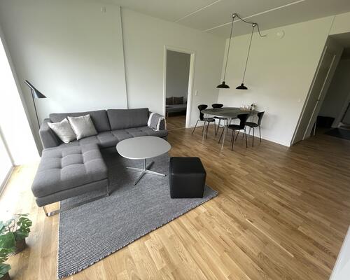 Lejemål på 3. sal med udsigt til park!