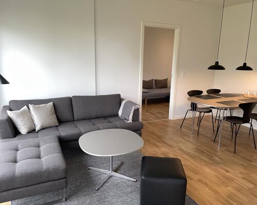 Lejemål på 3. sal med udsigt til park!