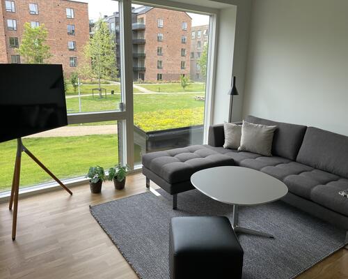 Lejemål på 3. sal med udsigt til park!