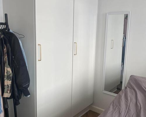 Total nyrenoveret 4 vær. lejlighed med fantastisk placering, husdyr tilladt - se video.