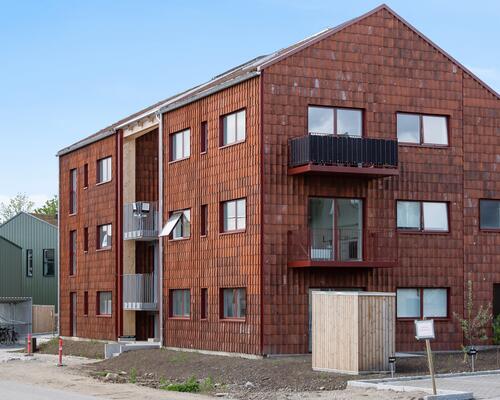 BO MELLEM GRØNNE BAKKEDRAG, NATUR OG I KORT AFSTAND TIL AARHUS