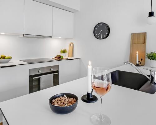 BO MELLEM GRØNNE BAKKEDRAG, NATUR OG I KORT AFSTAND TIL AARHUS