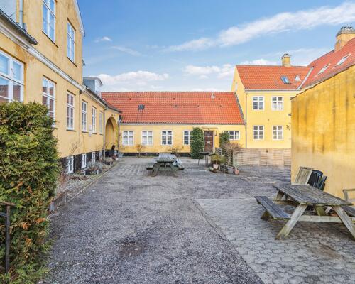 Sjældent lejemål med egen lille have