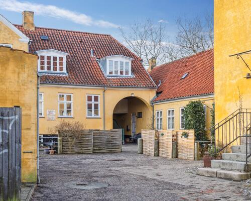 Sjældent lejemål med egen lille have