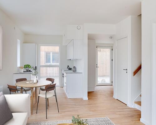 BO MELLEM GRØNNE BAKKEDRAG, NATUR OG I KORT AFSTAND TIL AARHUS