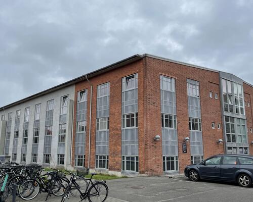 Stor delevenlig 3 værelsesKUN 1 MÅNEDS DEPOSITUM