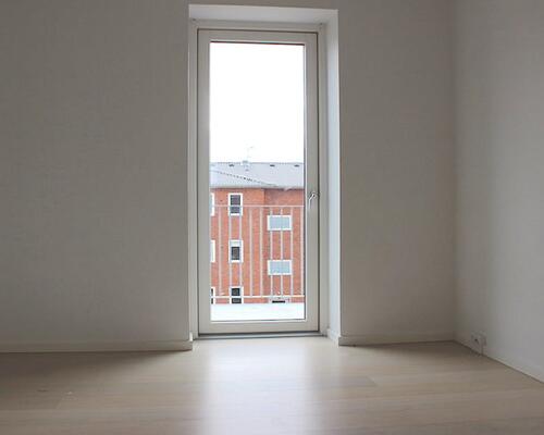 Nyere lys lejlighed i Charlottenlund