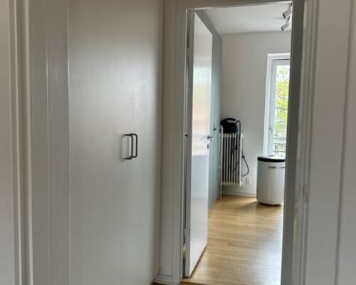4-VÆRELSES MIDT PÅ TRØJBORG MED TO ALTANER