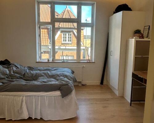 Total renoveret 4. værelses lejlighed nu klar til nye lejere.