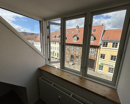 Perfekt beliggenhed i H.C Andersens kvarter i hjertet af Odense. GRATIS husleje i september 2026