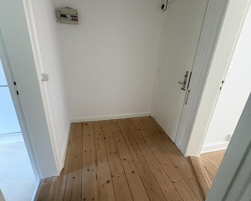 Flot 2 værelses lejlighed med egen stor terrasse