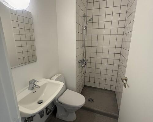Flot 2 værelses lejlighed med egen stor terrasse