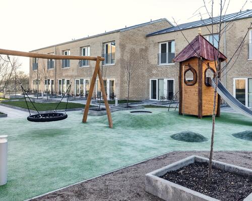 Bygården - Skønt rækkehus i lækre materialer med plads til familien